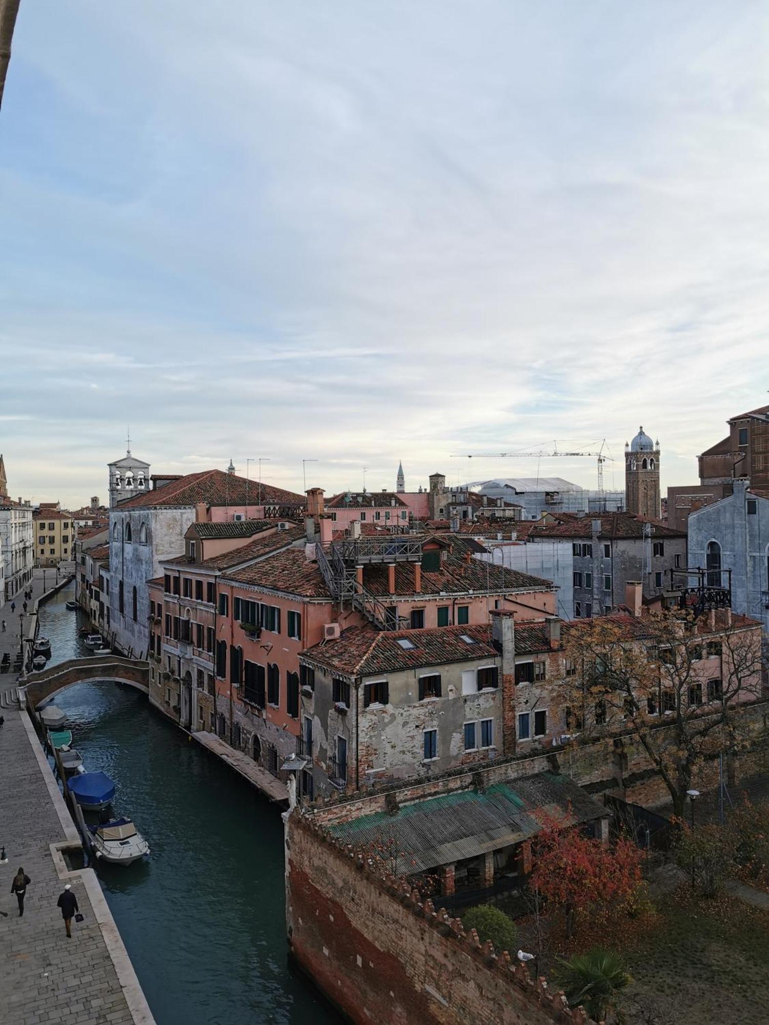 Apartamento Large And Bright With Canal View Venecia
